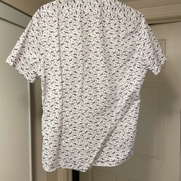 RW&Co. Mens Dress Shirt. - Picture 2 of 6